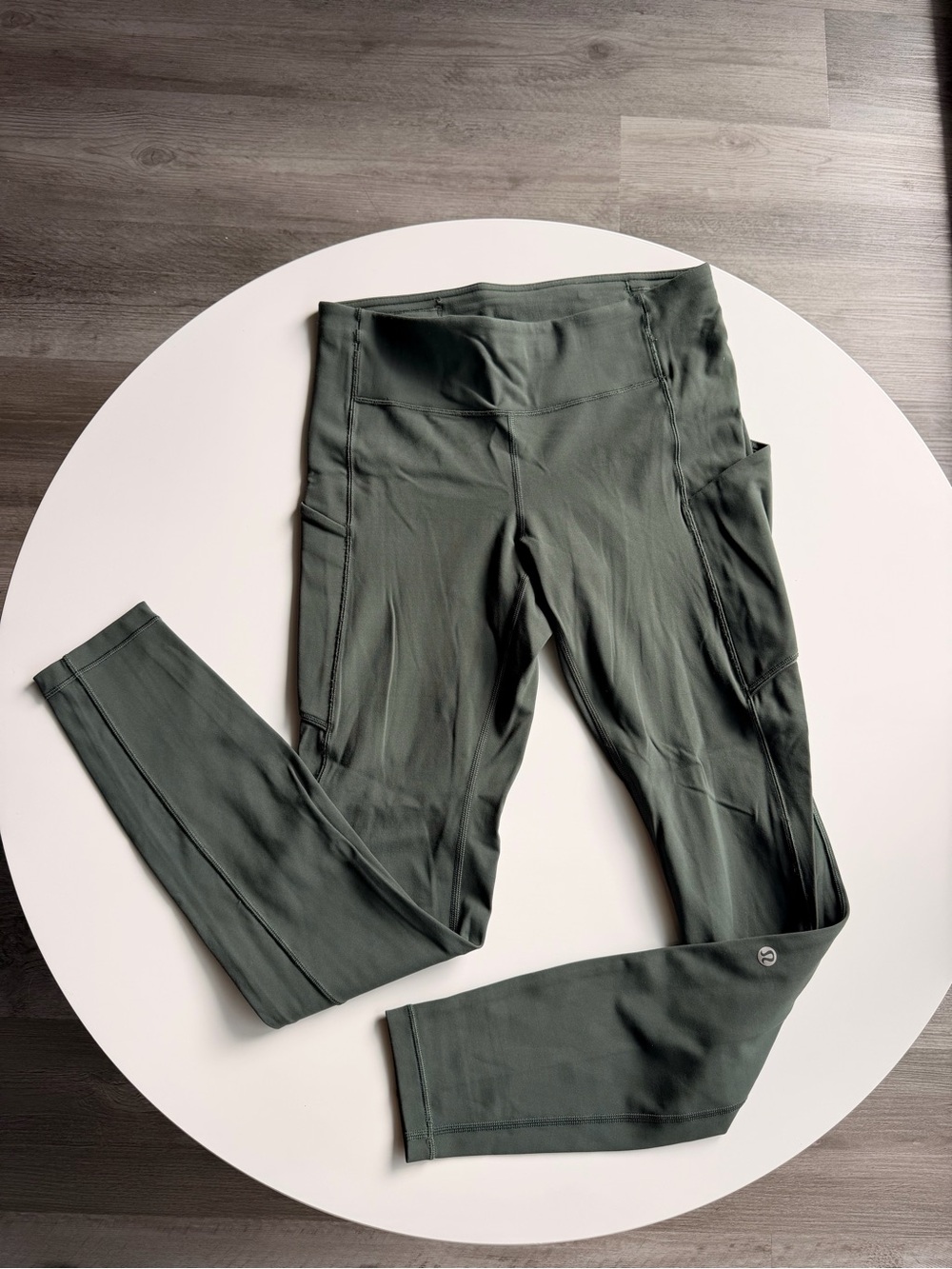 Lululemon Speed Up Tight size 6 with Side Pockets